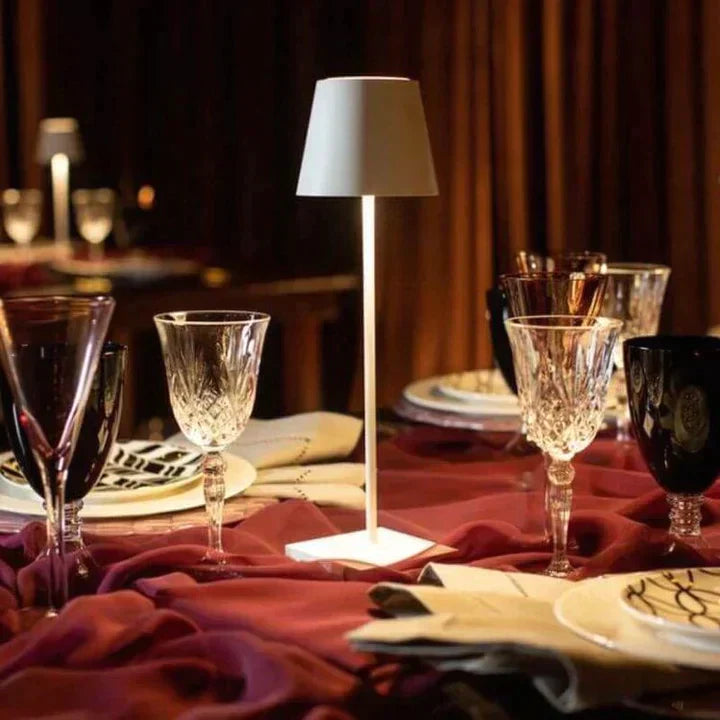 LuxaGlow – Luxus Drahtlose Tischlampe