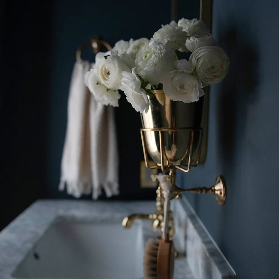 Frendorf | Vessona– Elegante Opal-Wandvase für stilvolle Wohnraumdekoration