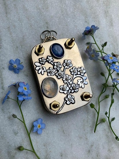 Frendorf | Mikro-Blumenpresse | Handgefertigt aus Silber & Messing | Inkl. 10 Blätter Herbarium-Papier