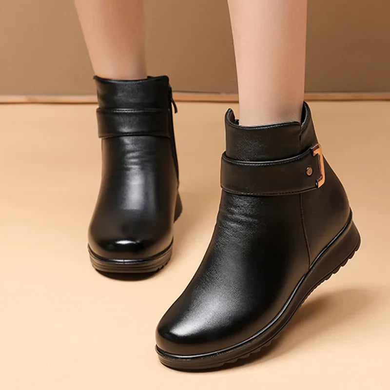 Frendorf | Orthopädische Damenstiefel mit Metallschnalle aus echtem Leder und Wolle