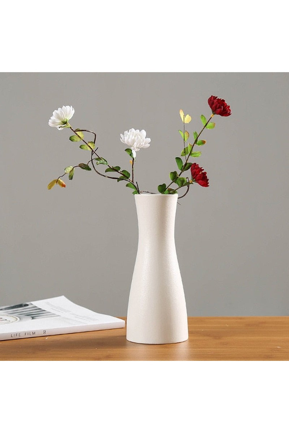Moderne weiße Eleganz Vasen