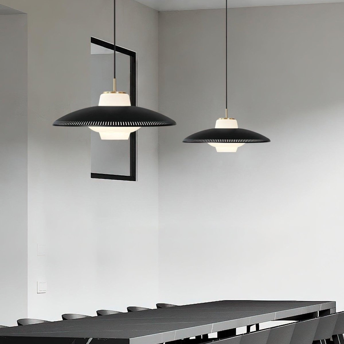 Frendorf | Beleuchten Sie Ihren Raum mit der Modernität der Alien Frisbee Lampe