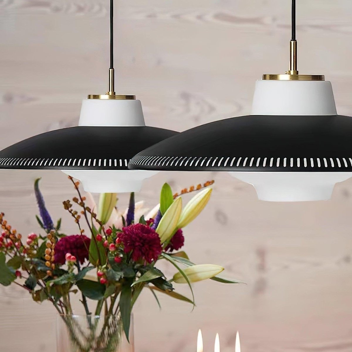 Frendorf | Beleuchten Sie Ihren Raum mit der Modernität der Alien Frisbee Lampe