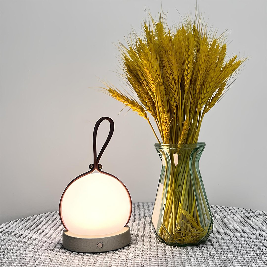 OrbitLantern | Kabellose Tischlampe mit modernem Design und warmem Licht