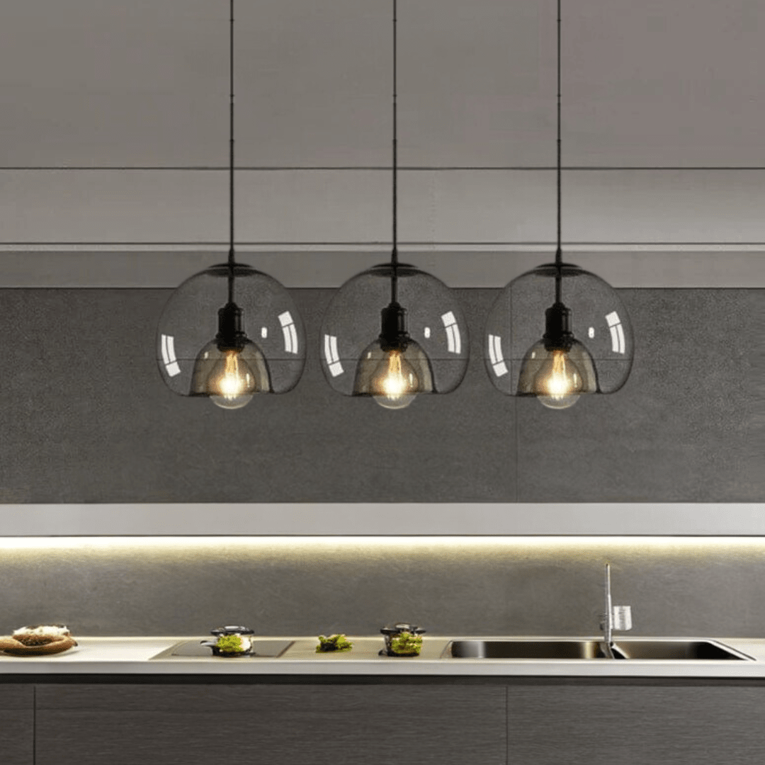 Frendorf | Erheben Sie Ihr Interieur mit den eleganten Antonio Glas Hängeleuchten