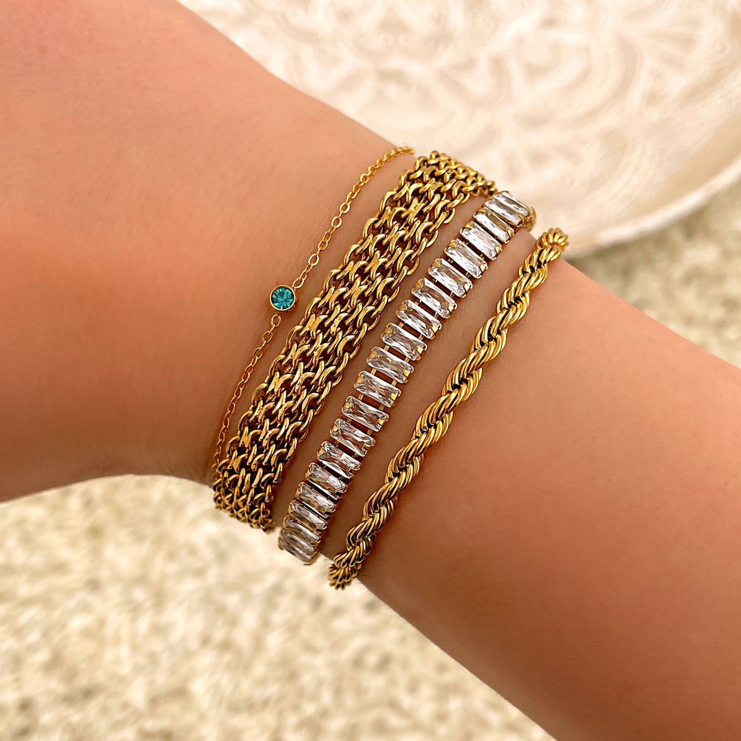 Frendorf | Rundes Edelstein-Geburtsstein-Armband