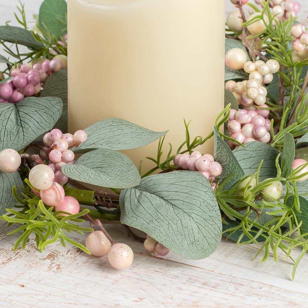Frendorf | Blush Berry Kerzenring 23 cm – Eleganter dekorativer Ring mit sanften Blush-Beeren und Laub – Perfekt für Feiertagsmittelstücke, Tischdekoration und saisonale Displays