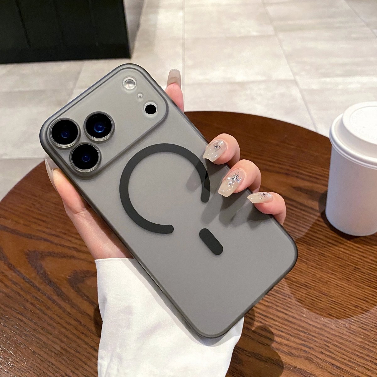 Frendorf | AURACLEAR – Ultra-dünne matte klare MagSafe Hülle für iPhone