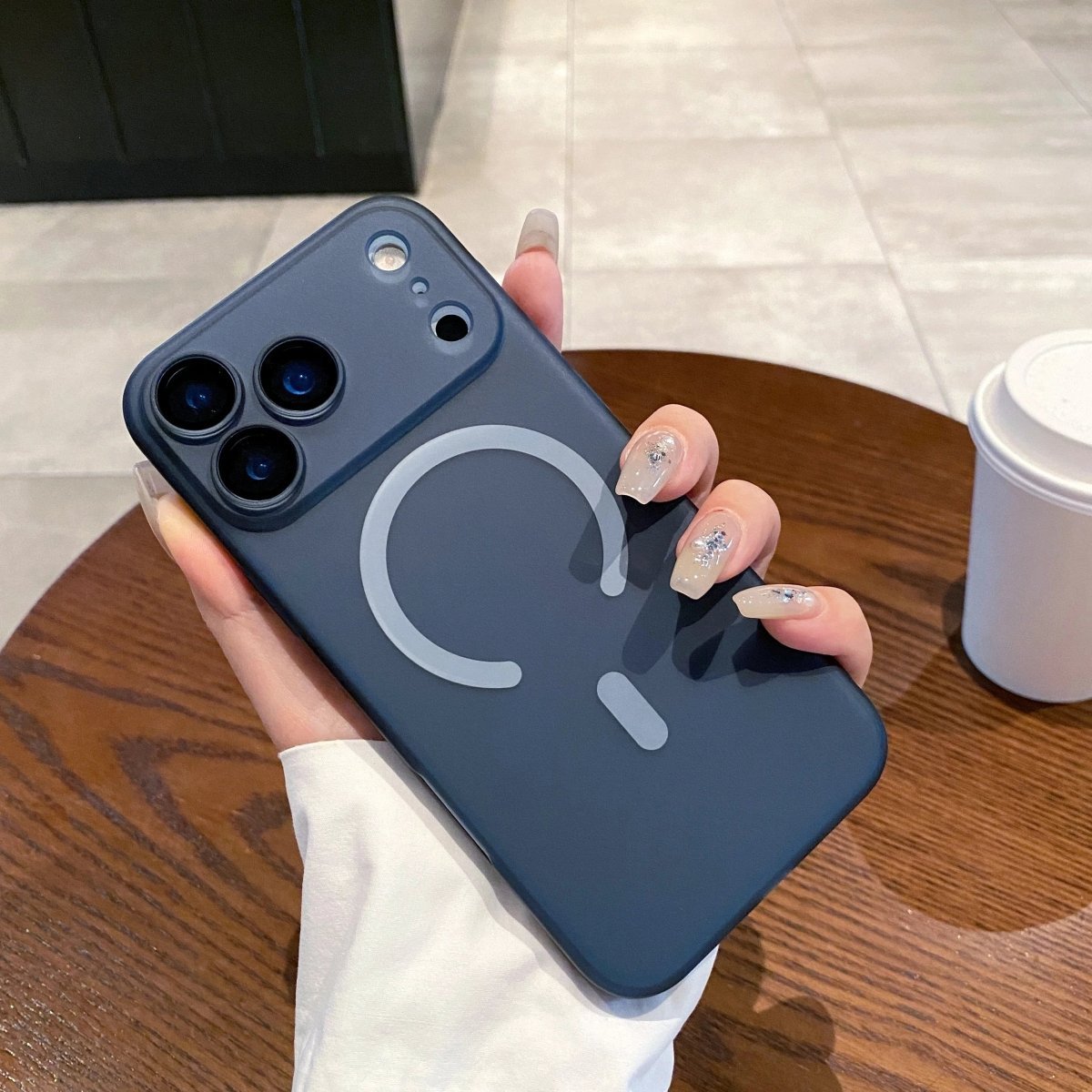 Frendorf | AURACLEAR – Ultra-dünne matte klare MagSafe Hülle für iPhone