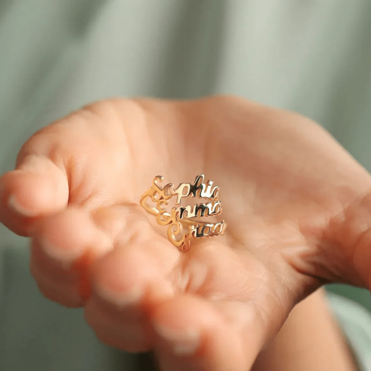 Frendorf | AURELION – Anpassbarer Gold Edelstahl Namensring