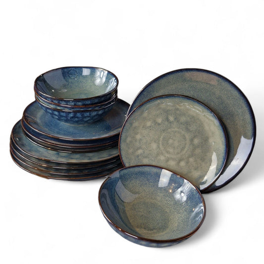 Frendorf | 21,5 cm Wasserfallplatte Blau - Stylische Keramikplatte mit Wasserfall-Design - Perfekt zum Servieren von Vorspeisen, kleinen Gerichten oder Desserts - Fügt Ihrer Geschirrkollektion einen frischen und eleganten Touch hinzu