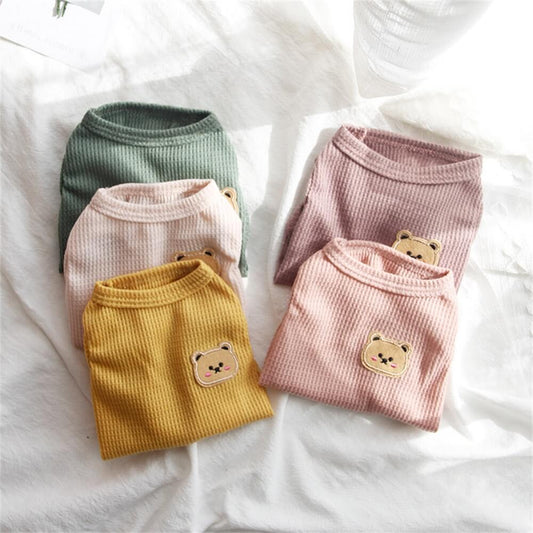 Adorables Waffle Knit Bärenhundshirt – Gemütlich und Stilvoll für Jeden Tag