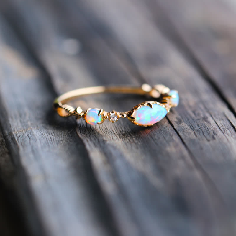 Frendorf | "Liebe und Aufrichtigkeit" - Opal Vintage-Ring - Isabella