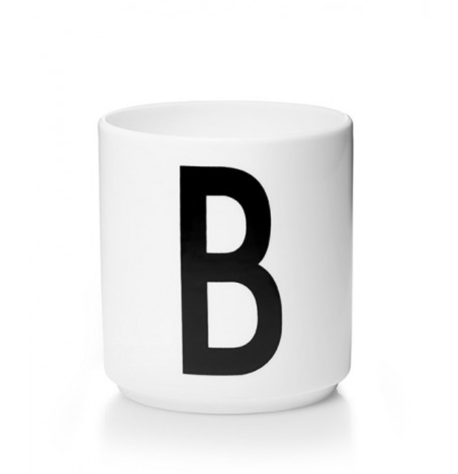 Frendorf | Personalisierter A-Z Becher Porzellan klassisch von Design Letters!