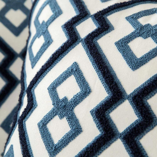 Blaue bestickte Ornamente Kissenbezug