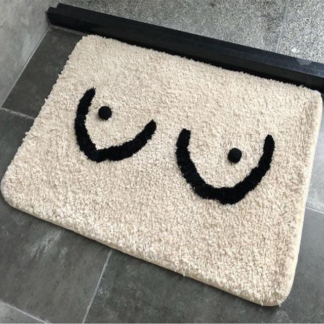 Badematte mit Titten