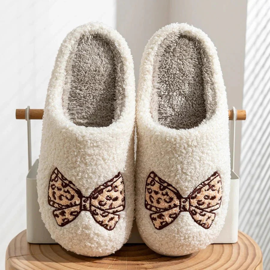 Frendorf | BowLuxe Komfort-Hausschuhe | Elegantes Design | Rutschfest | Bequeme Pantoffeln für Zuhause