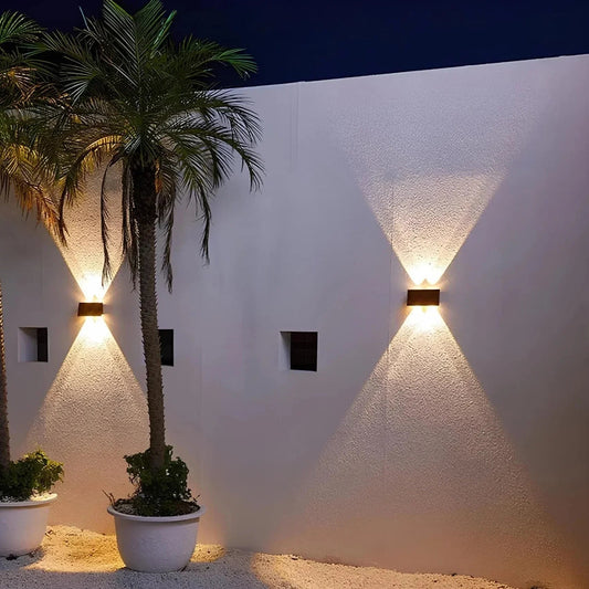 Frendorf | SolarGlow Elegante Solar-Wandleuchte – Stilvolle und Energiesparende Außenbeleuchtung