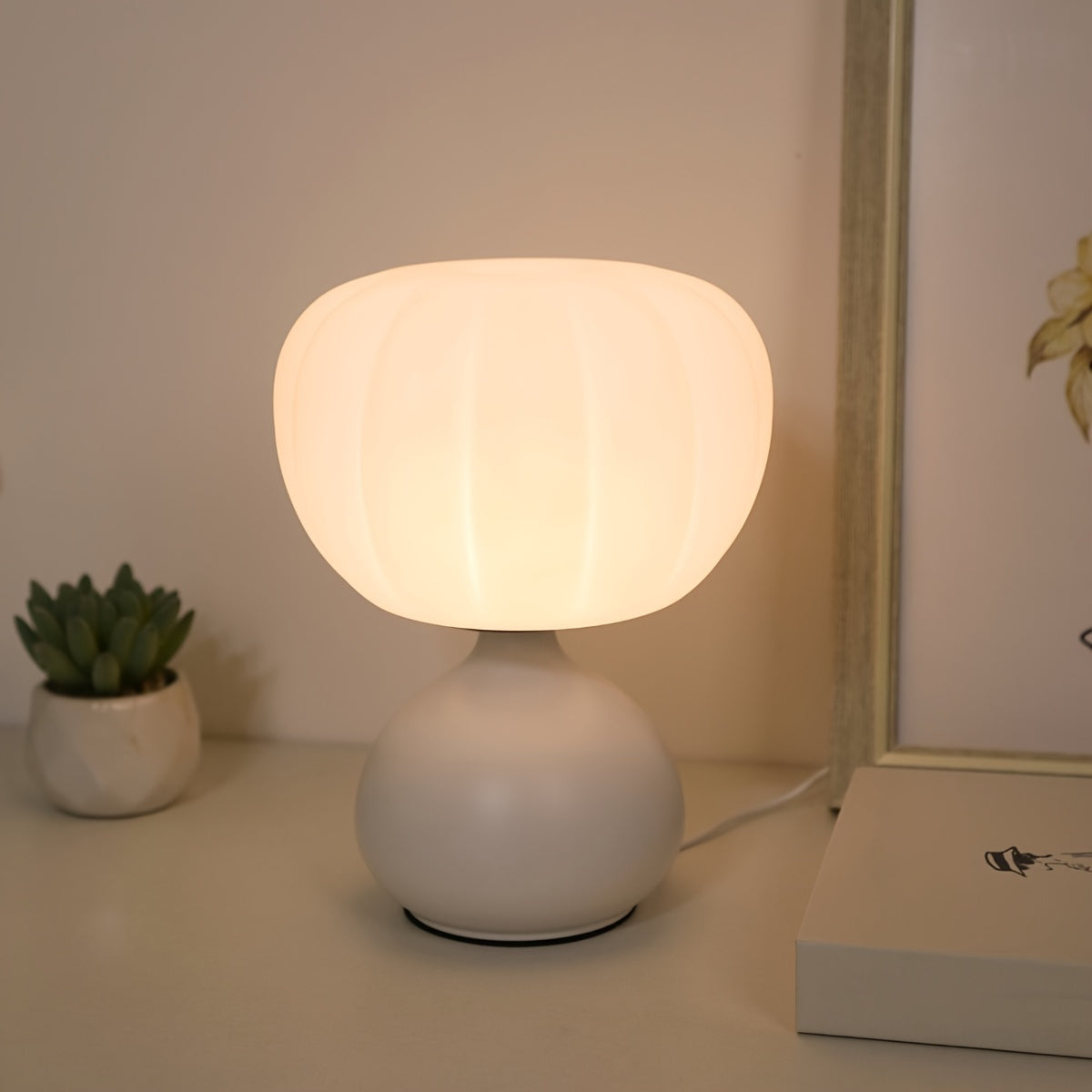 Frendorf | Luftige Balance Lampe – Moderne Atmosphäre für Deinen Raum