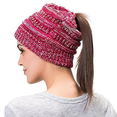Frendorf | Weiche Gestrickte Pferdeschwanz-Mütze  Mit Zöpfen Loch