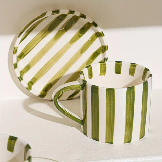 Frendorf | Sip&Stripe – Auffällige Tasse mit passendem gestreiften Teller