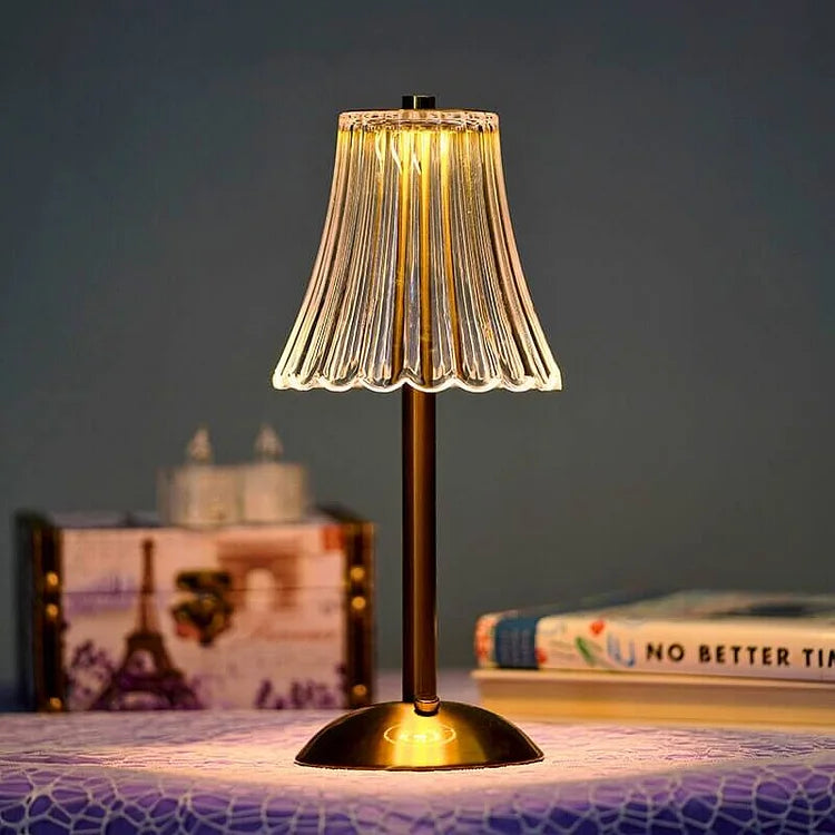 | Retro-Kristall-Tischlampe mit modernem Flair