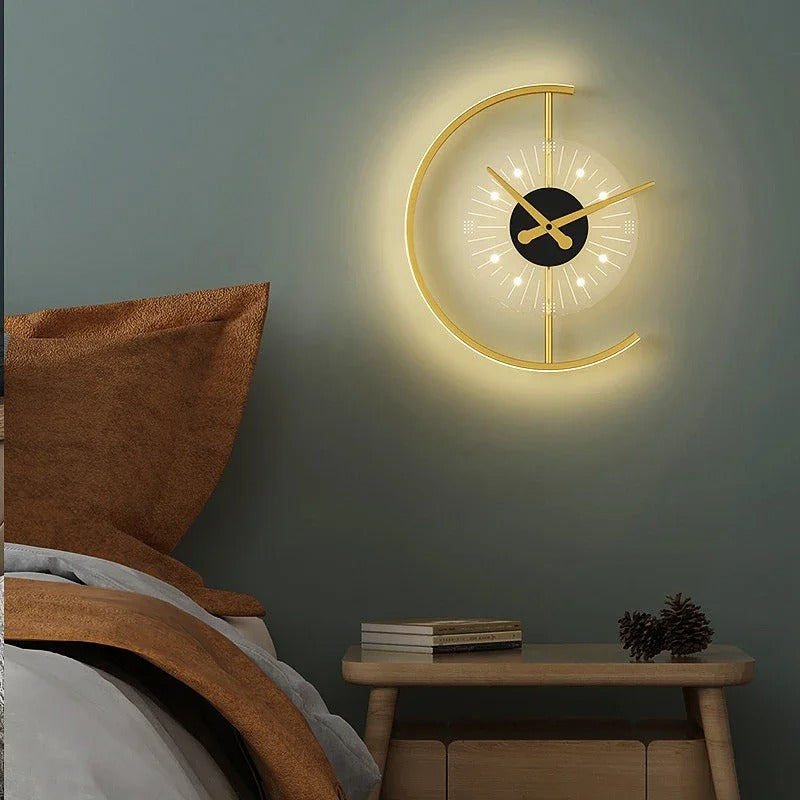 Frendorf | LunaTime - Modernes Wanduhr im Mondphasen-Design mit sanftem Licht