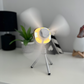 Mini tragbarer Deckenventilator mit LED-Licht & Fernbedienung – 4 Geschwindigkeiten, USB wiederaufladbar