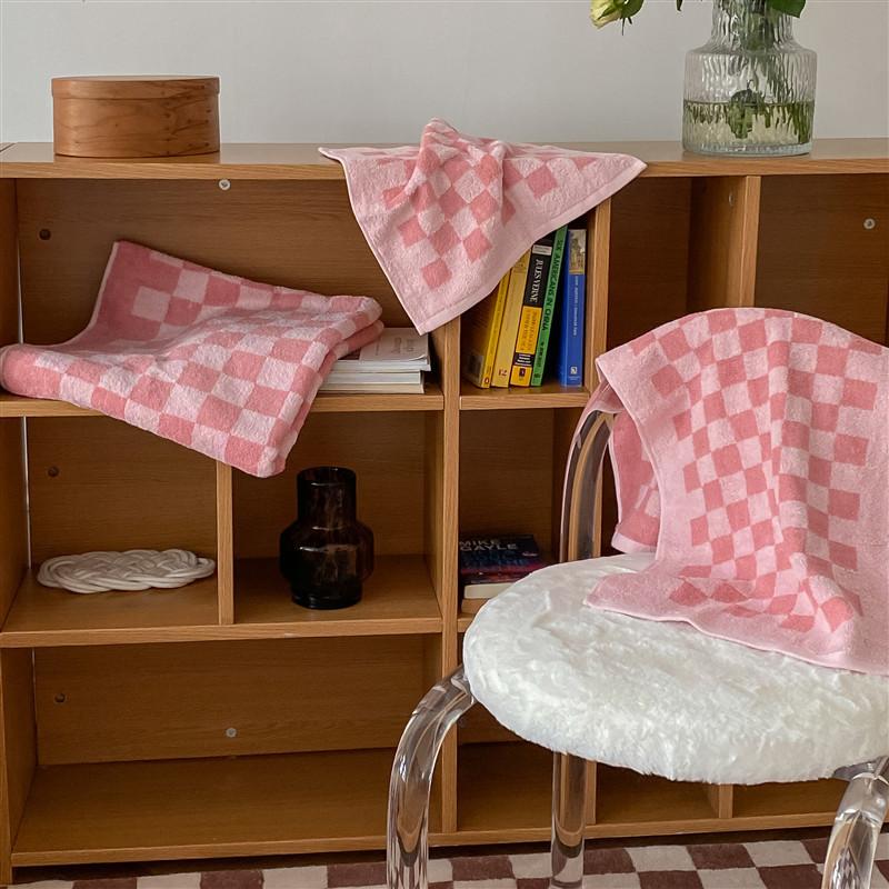 Checkerboard Plus Handtuchkollektion