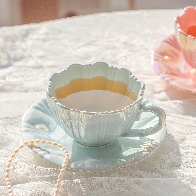 Frendorf | FloraCharm Perleblümchen Tassen- und Untertassenset – Ein Magisches Kaffeegenuss