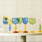 Kelch und Karaffe aus farbigem Glas von Phillips