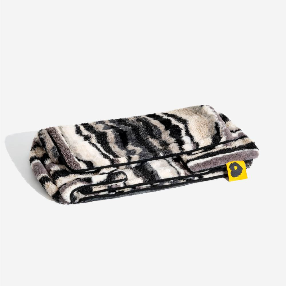 Bettdecke - Trendy gestreifte Kunstlammwolle doppellagiges Hunde- und Katzensofa-Bett