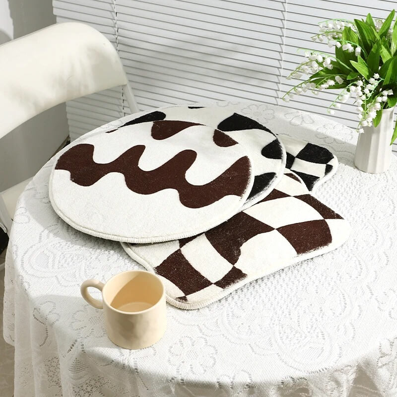 Curvy Checker Mini Getufteter Teppich