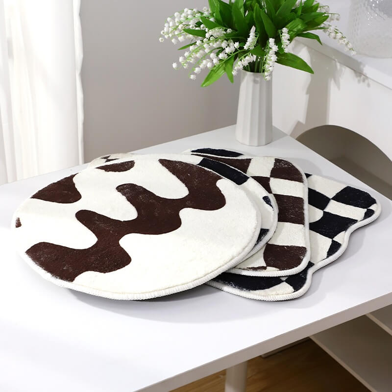 Curvy Checker Mini Getufteter Teppich