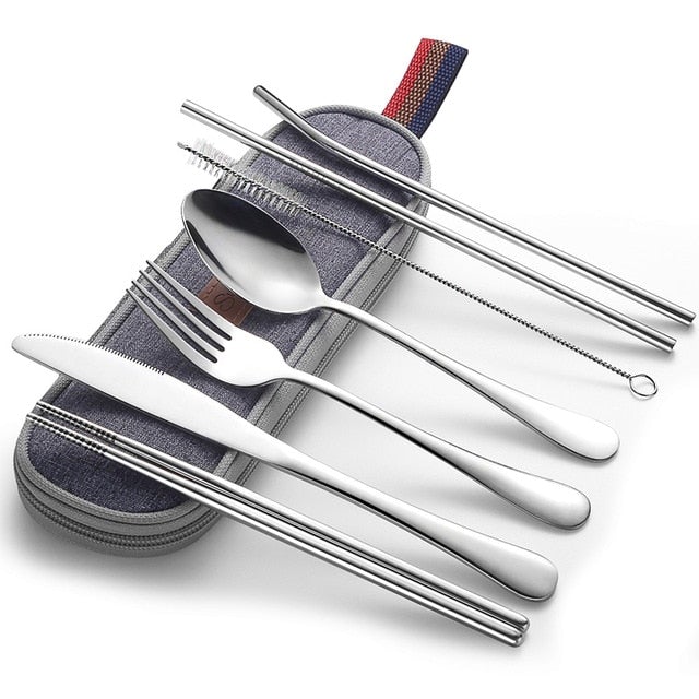 Besteckset mit tragbarem Etui
