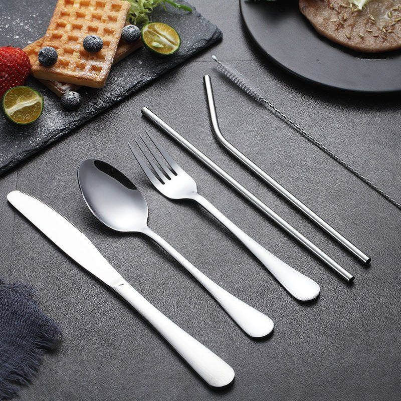 Besteckset mit tragbarem Etui