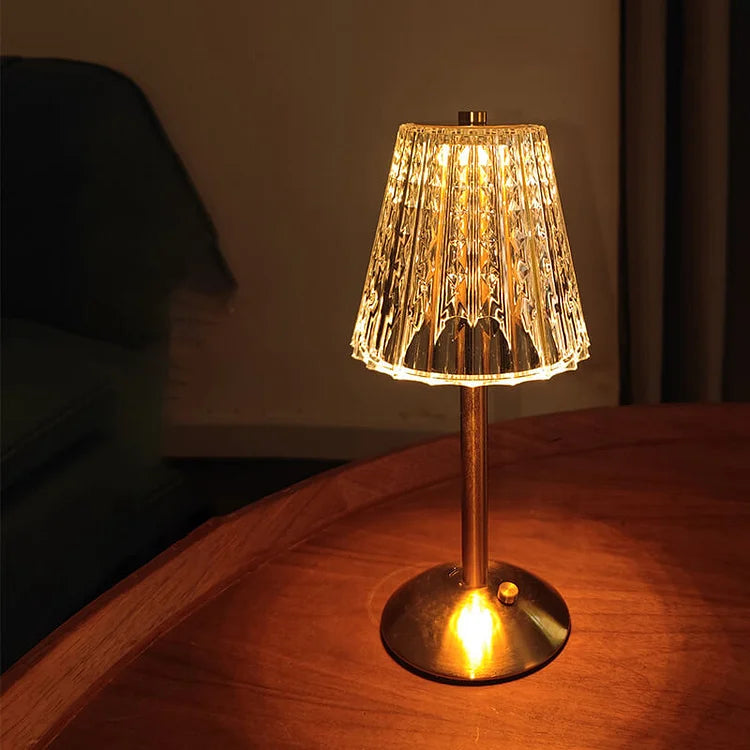 | Retro-Kristall-Tischlampe mit modernem Flair