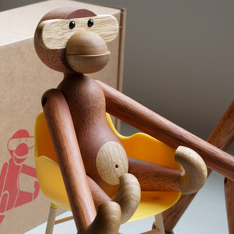 Cheeky Monkey Massivholz Ornament