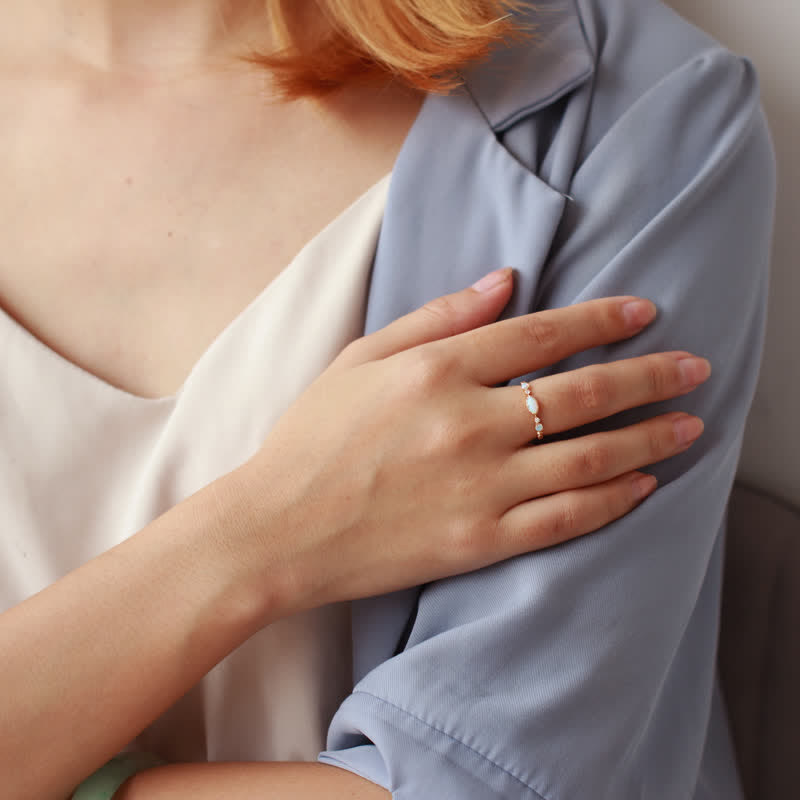 Frendorf | "Liebe und Aufrichtigkeit" - Opal Vintage-Ring - Isabella