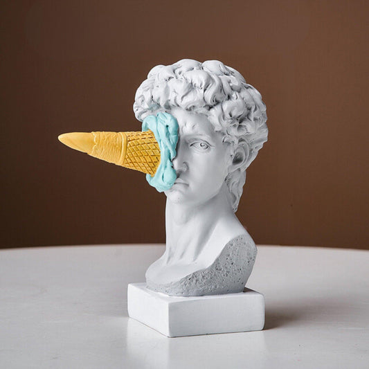 Frendorf Figur Gesicht Eiscreme Kunst Skulptur