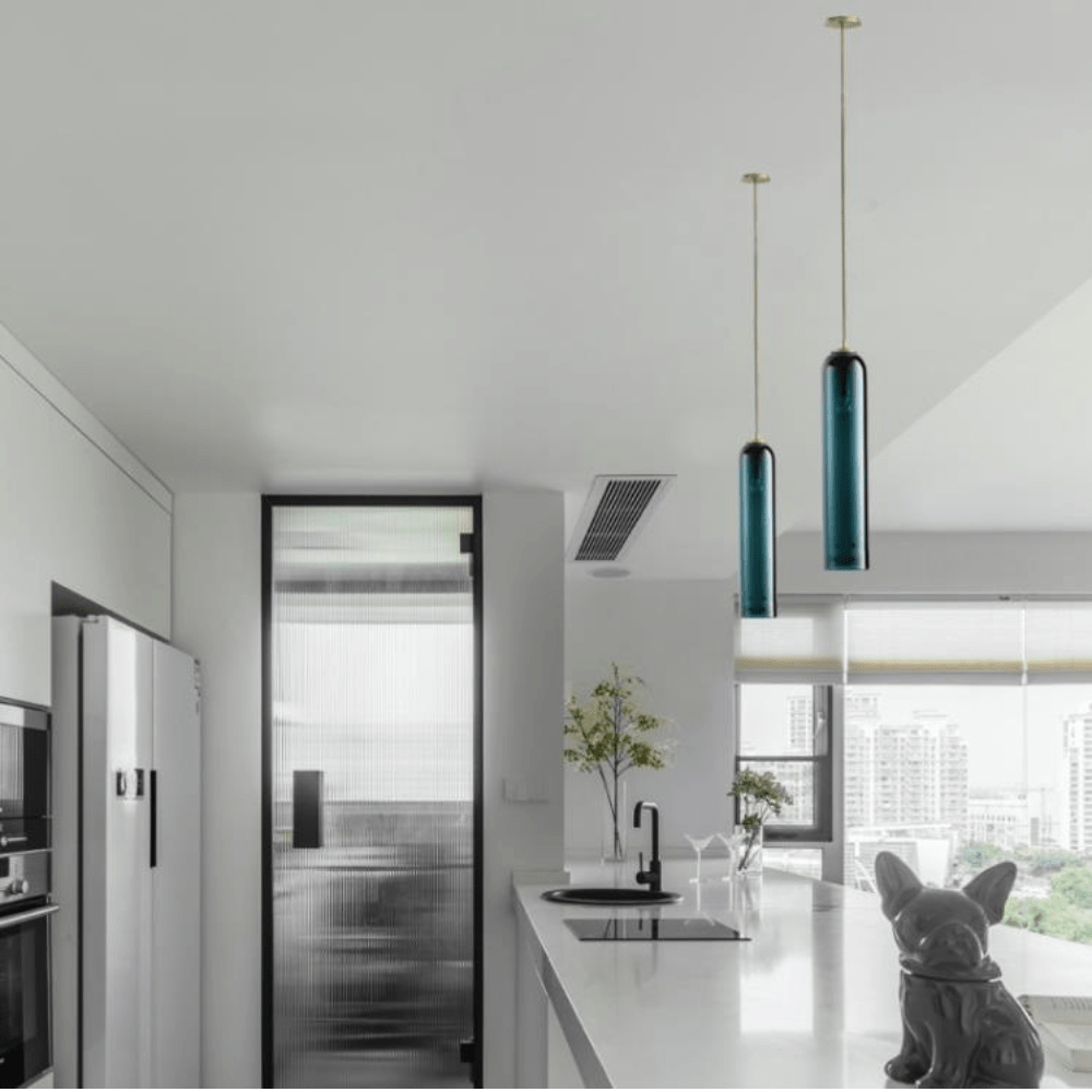 Frendorf | Verwandeln Sie Ihren Raum mit der Loft Radiance Deckenlampe elegant
