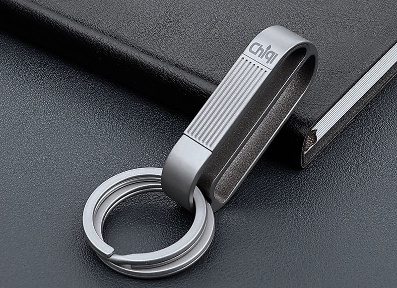 Frendorf | Titanlegierung Herren Gürtelschnalle Schlüsselanhänger - Langlebig, Stilvoll, Farbneutraler Verschluss