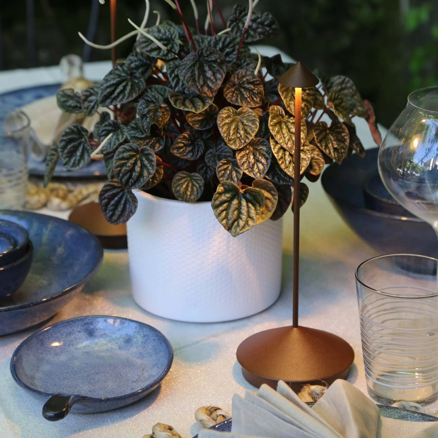 Frendorf | LumaGlow Esszimmerlampe - elegante Beleuchtung für eine gemütliche Atmosphäre