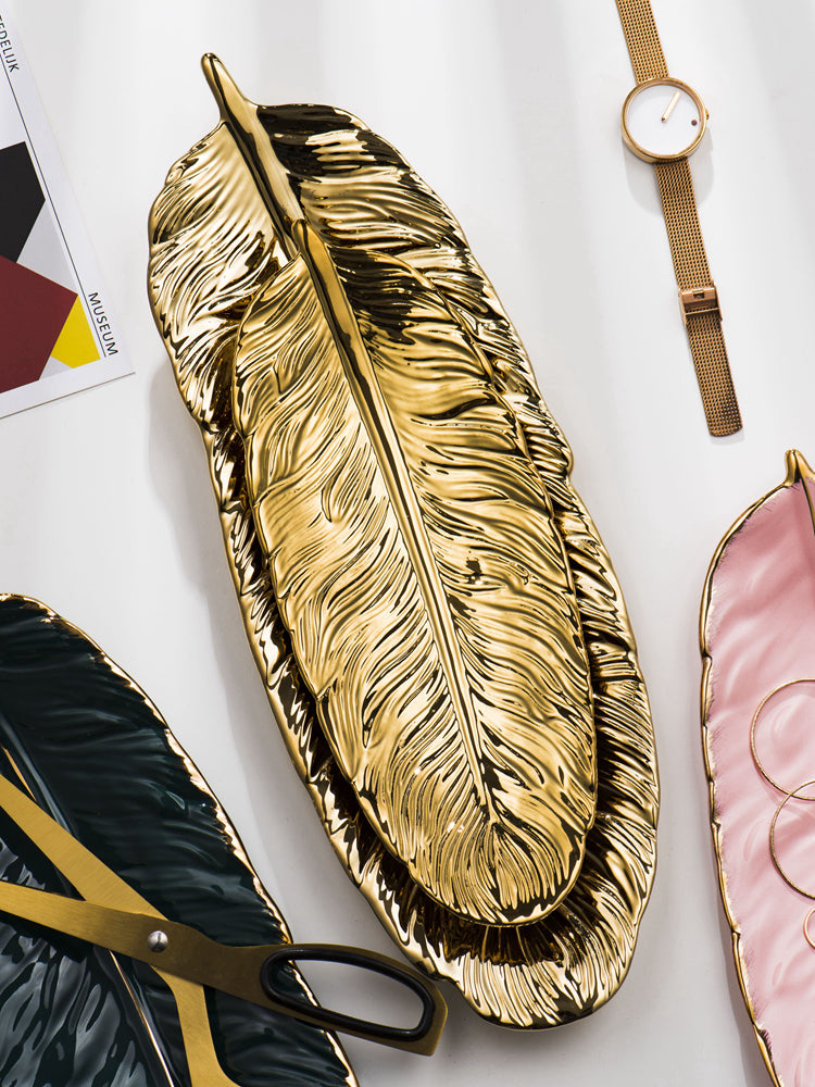 Nordic Light Luxury Stil auf goldener Federplatte Retro Schmuckplatte Aufbewahrung Platte Snack Platte Wohnkultur
