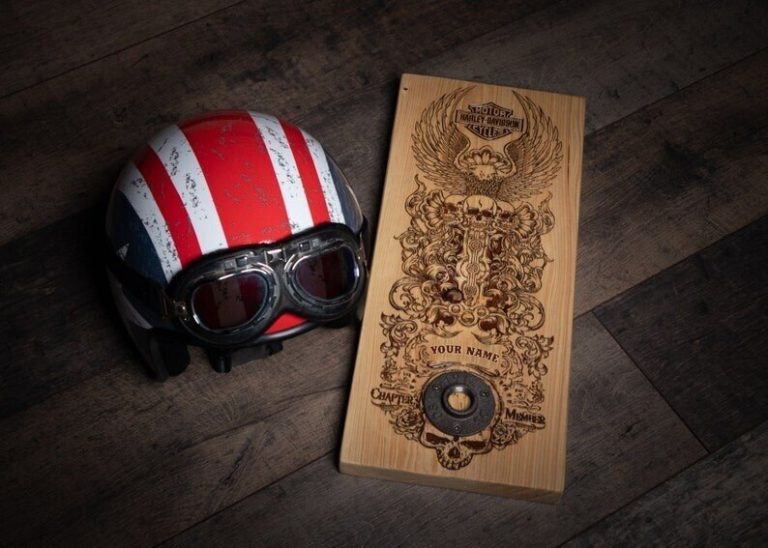 Frendorf | Bearded Skull – Adler Schädel & Kreuz