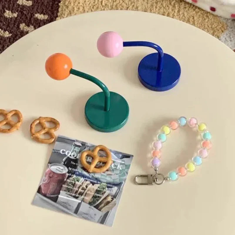 Eames Dot Color Rush Hakenmagnet