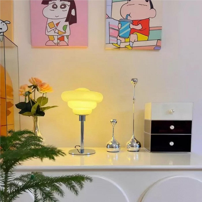 Frendorf | LumaRipple Tischlampe aus strukturiertem Glas