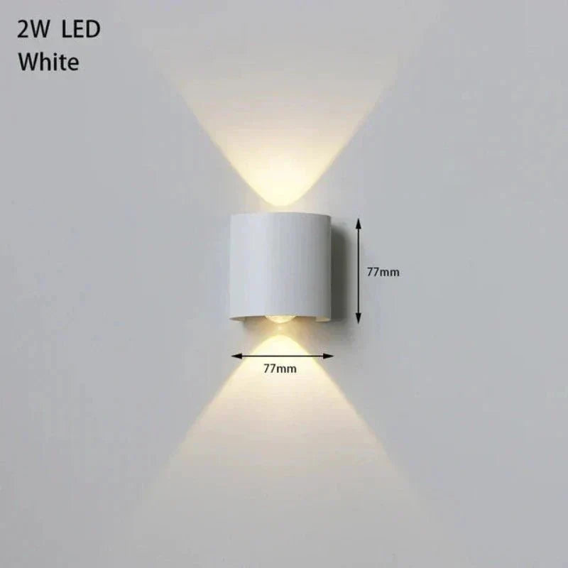 Frendorf | Bringen Sie Ihre Terrassen mit dem wasserfesten Wandlicht-Element zum Strahlen