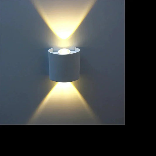 Frendorf | Bringen Sie Ihre Terrassen mit dem wasserfesten Wandlicht-Element zum Strahlen