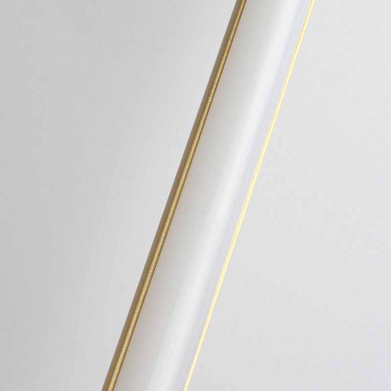 Frendorf | Beleuchten Sie ihr Badezimmer mit der modernen Wandlampe Elias